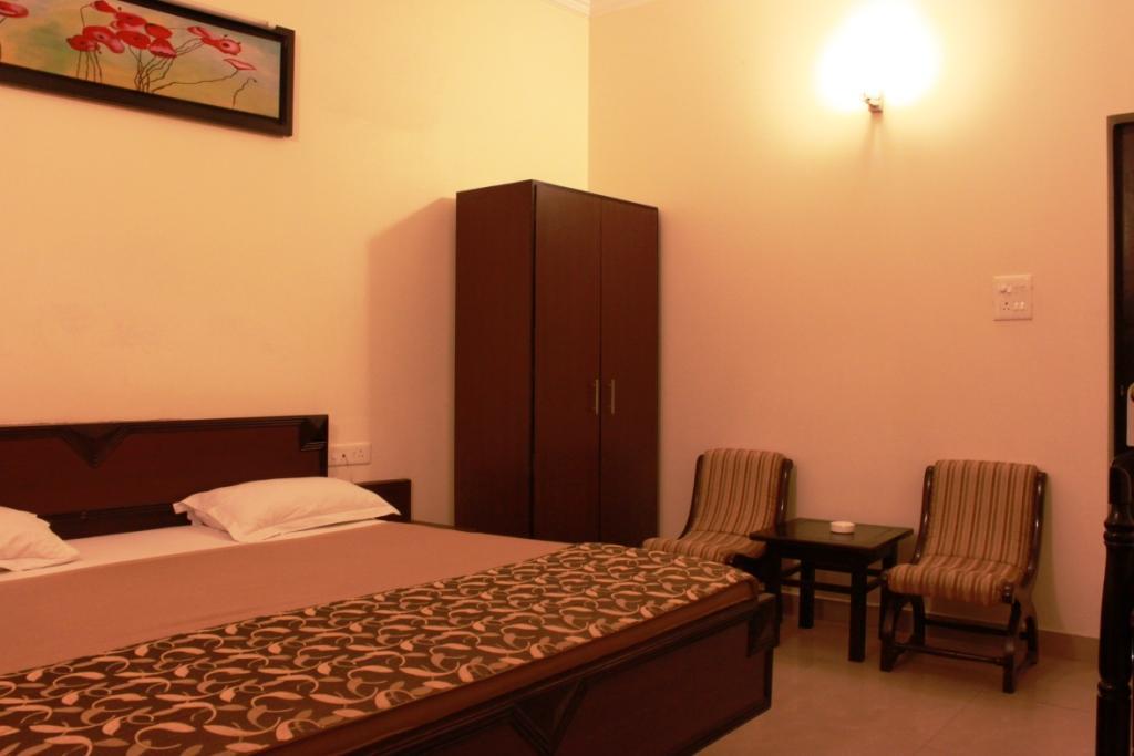 Hotel Utsav Dehradun Exterior photo