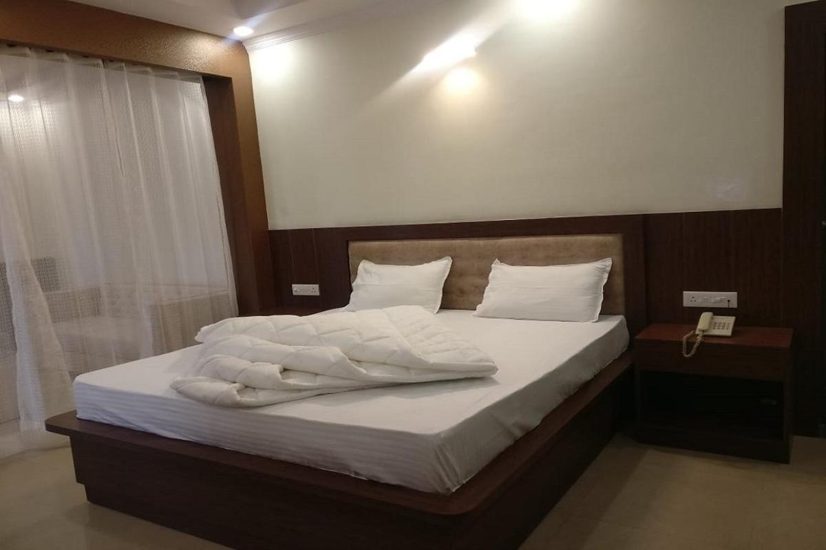 Hotel Utsav Dehradun Exterior photo